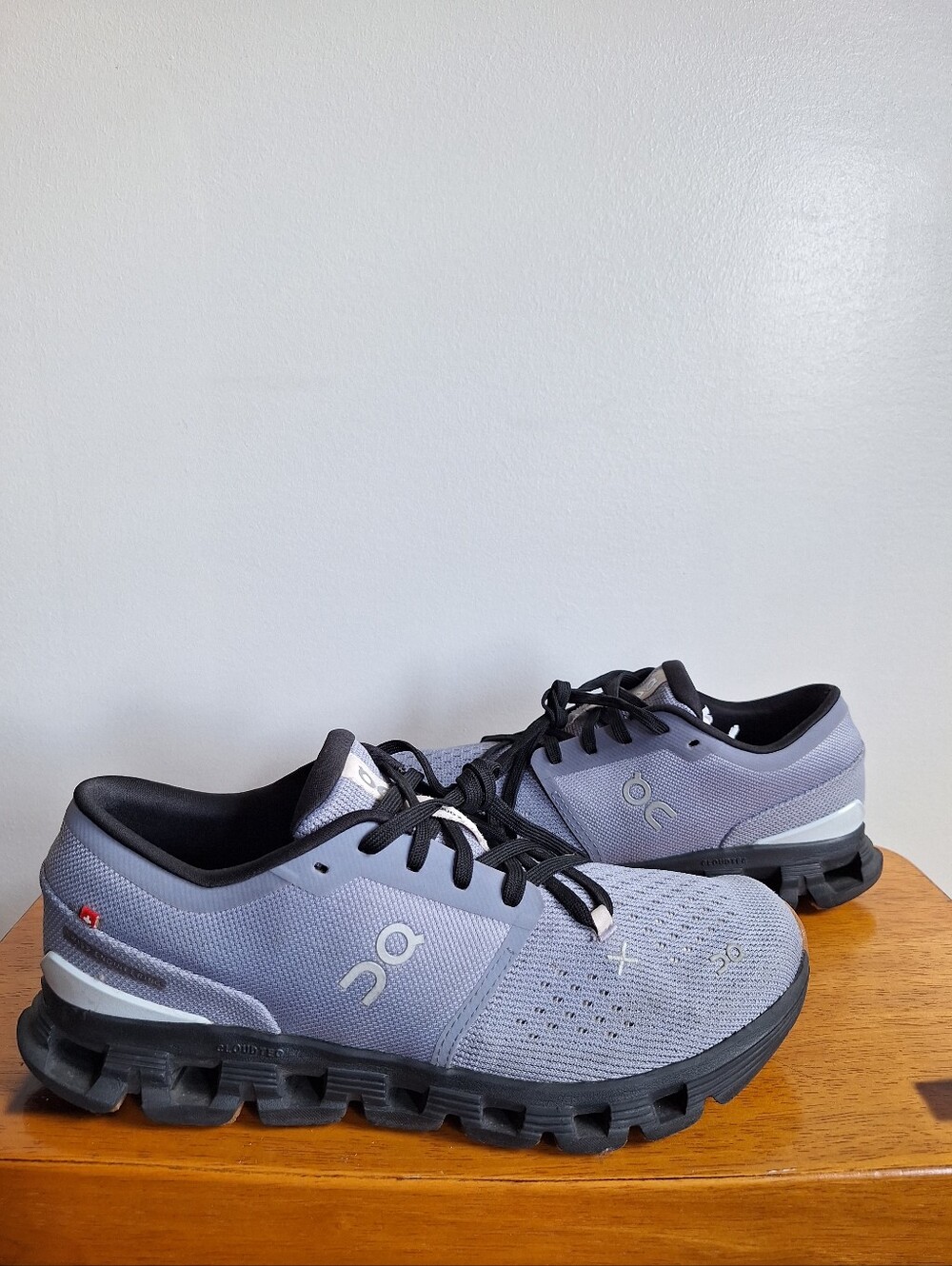 On Cloud X 4 Women's Grey & Black Size 9.5 - Picture 2 of 14